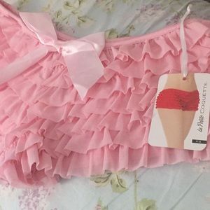 COPY - Coquette booty shorts